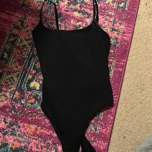aritzia babaton contour bodysuit black